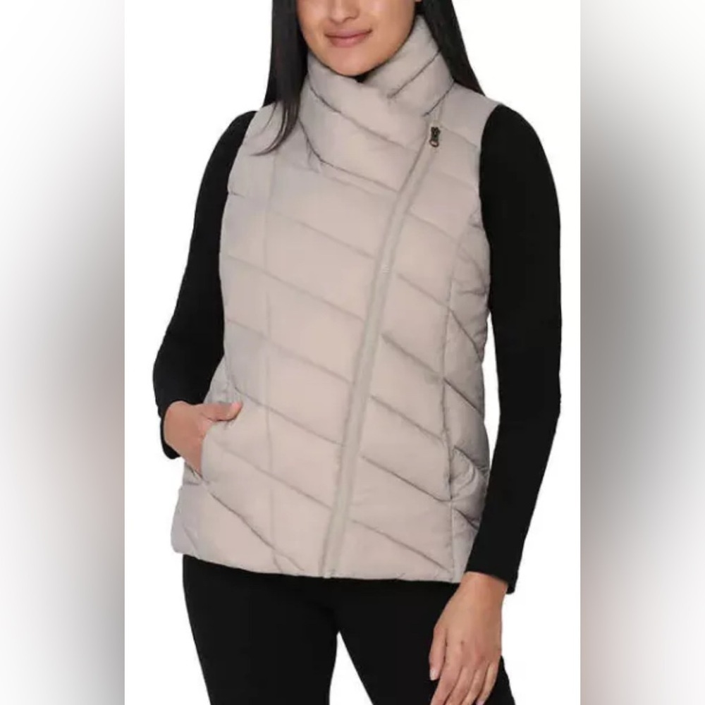 Nicole by Nicole Miller tan puffer vest, small